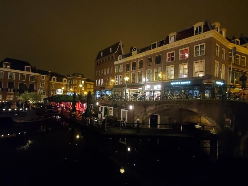 Hoogstraat, Visbrug (Leiden)