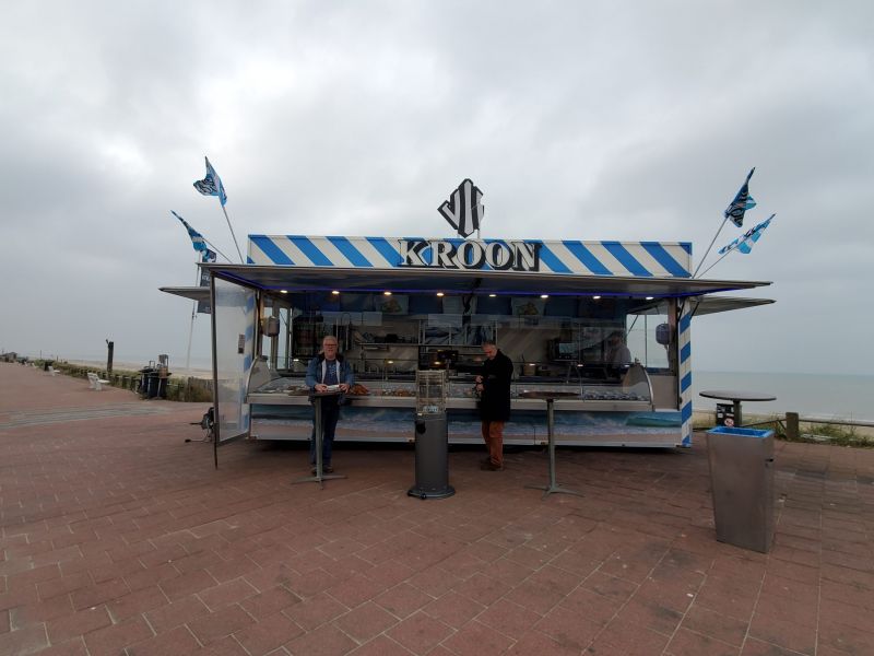 fish stand on the boulevard of Zandvoort