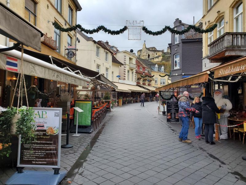 Grotestraat and castle ruin, Valkenburg