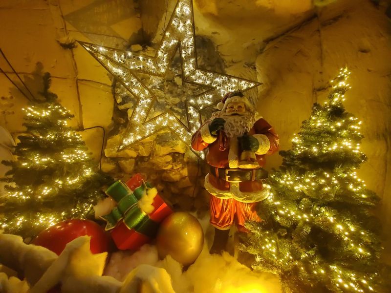 Christmas Market, Velvet Cave, Valkenburg