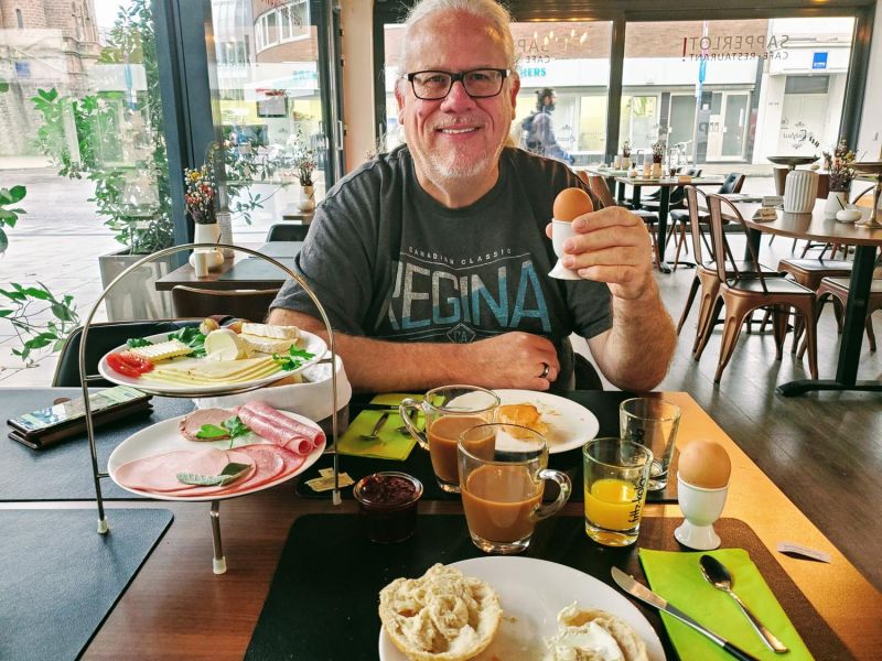 breakfast at Sapperlot!, the bistro by the Dom Apartments
