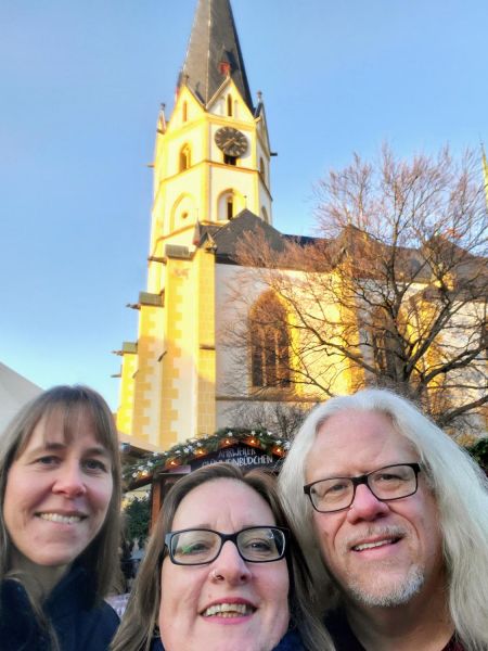 Cora, Marlies and Nico at the Christmas market in Ahrweile