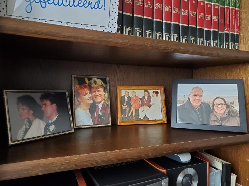 time for an updated pic of his children for dad, on the right