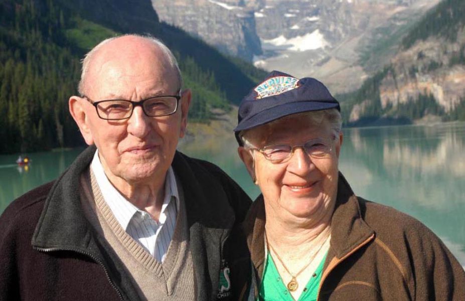 Canada 2009 vacation, dad and Amalia at Lake Louise