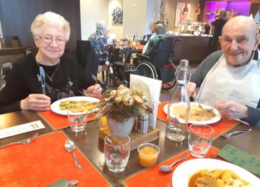 Amalia and dad at the Christmas dinner at Gagelbosch