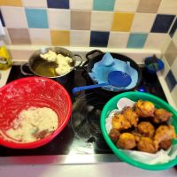 making oliebollen