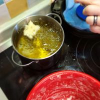 making oliebollen